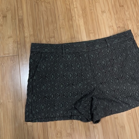 Ann Taylor Loft shorts size 14 original - Picture 3 of 9